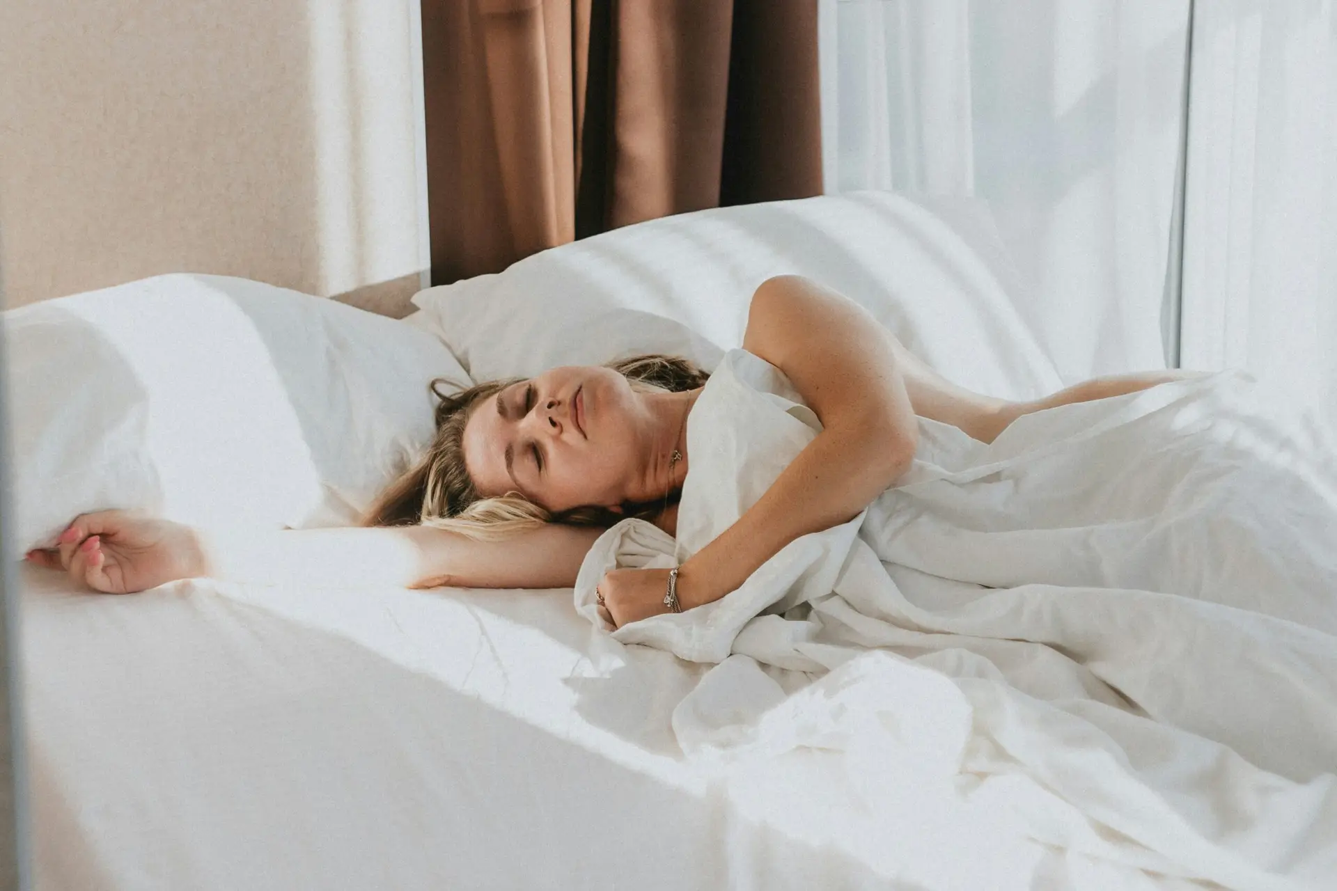 Strength Training at Home for Women Over 40: How to Balance Your Hormones with the 12Reps App