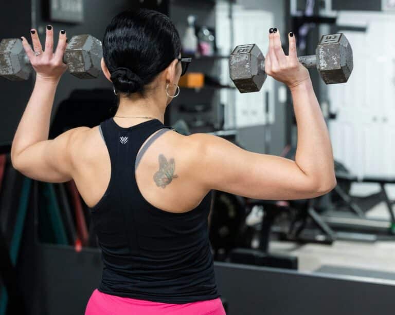 How to Build Bigger Arms for Women: Biceps and Triceps Training
