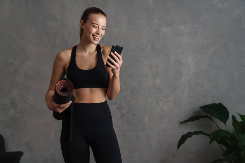 Toned Arms Without Bulk: A Woman's Guide to Sculpted Arms