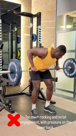 Stop turning your bent-over rows into a lower-back workout.

Most people rock too much, lose lat engagement, and overload their spine.
Here’s how to fix it:

•Soft knees

•Hinge at the hips

•Keep your back straight

•Pull with your lats, not your arms

•Use a tempo: 2 seconds up, 3 seconds down

Want a plan that adapts to your goals and keeps your form in check?

The 12REPS app builds personalised strength workouts so you know exactly what to lift, how to lift, and when to progress.

Download now and start training smarter.